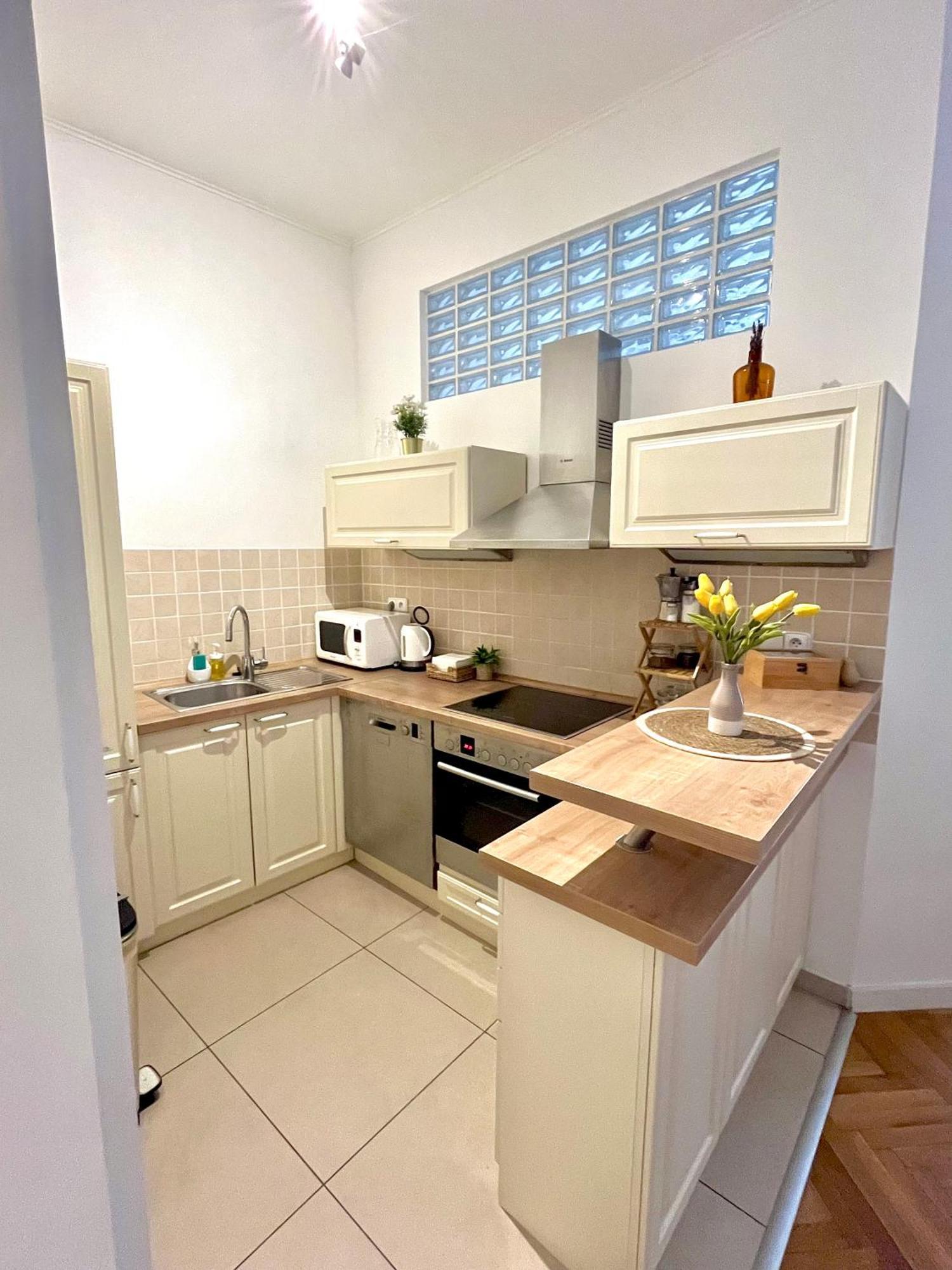 Apartment Mia - Old Town, Ac Bratislava Exterior photo